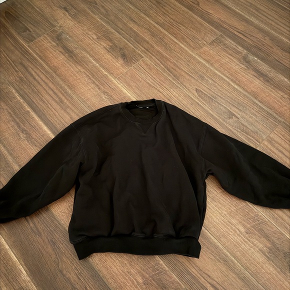 Aritzia Cozy Sweatfleece Perfect Crew Sweatshirt - Picture 3 of 4